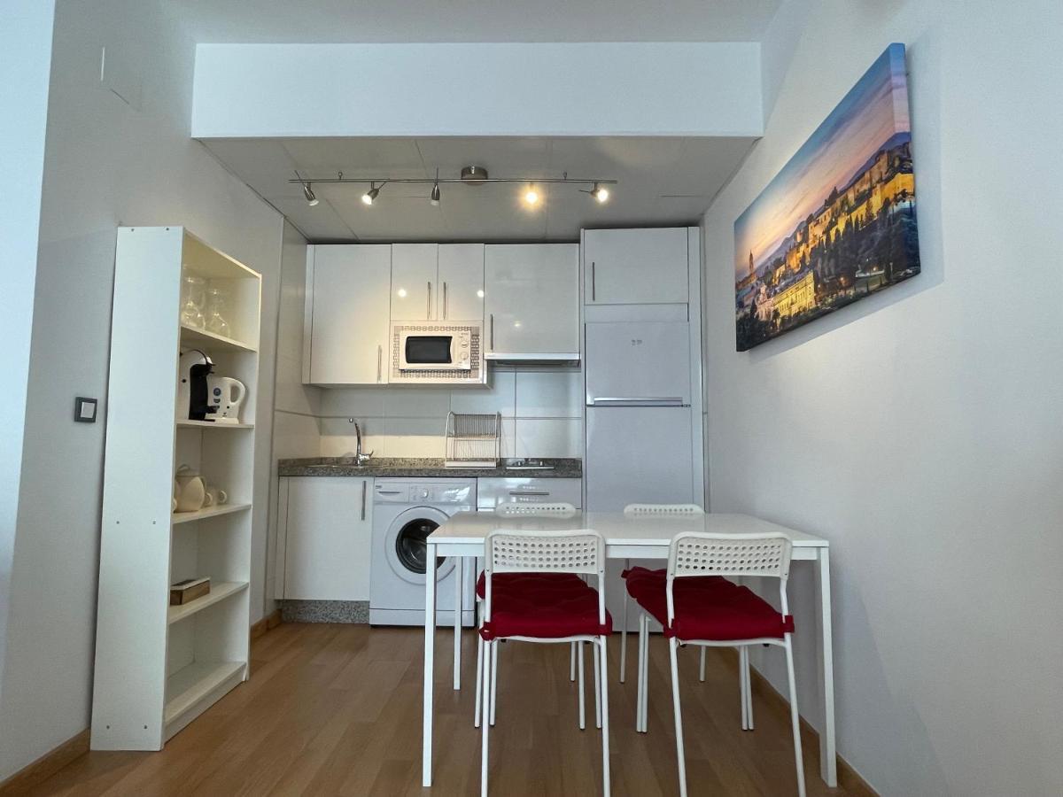 Amazing Apartment In The Heart Of Malaga Pool & Free Parking Eksteriør bilde